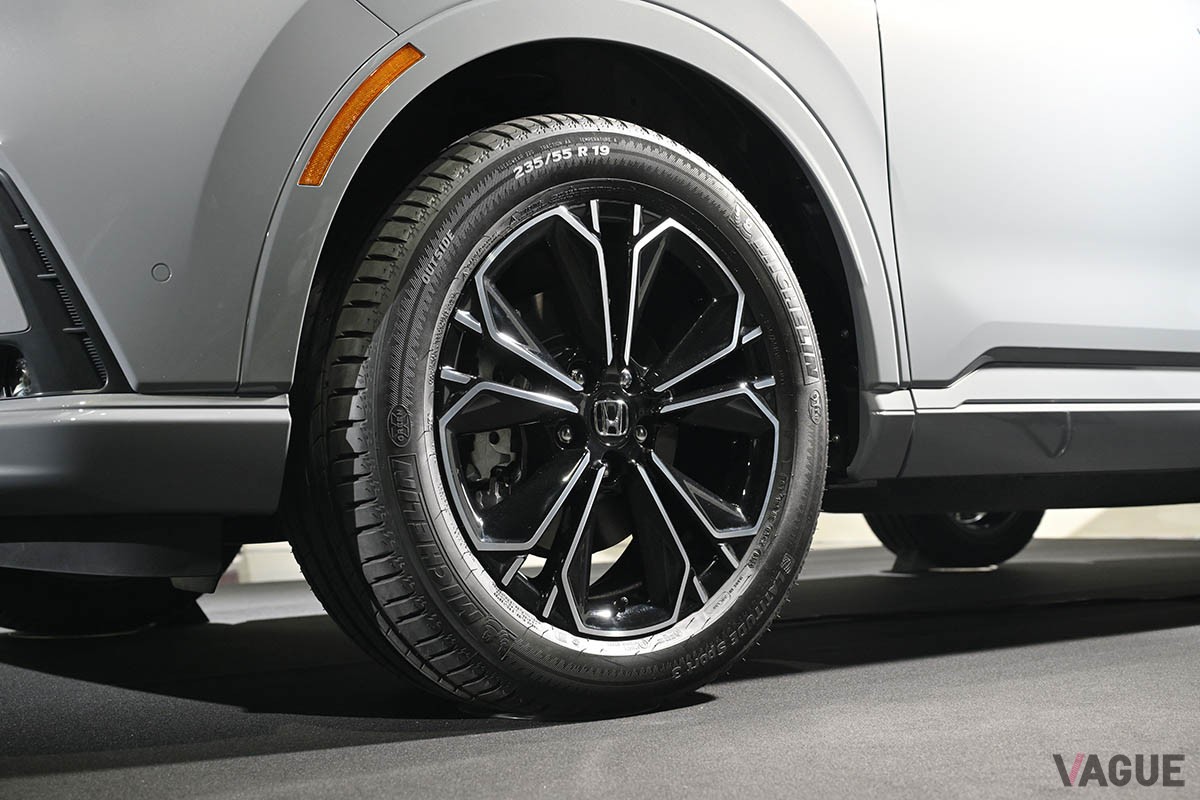 ホンダ「CR-V RS」