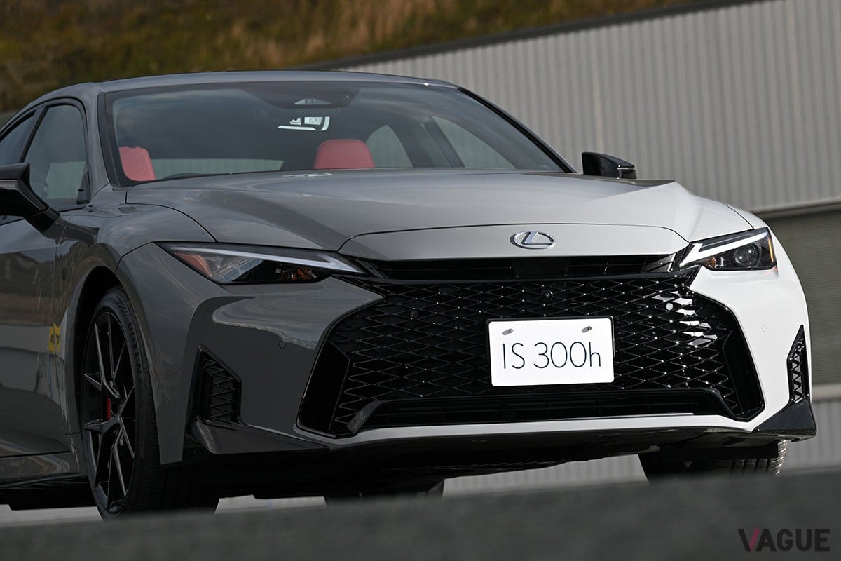 進化したレクサスの“FRスポーツセダン”新型「IS」のディテールとは