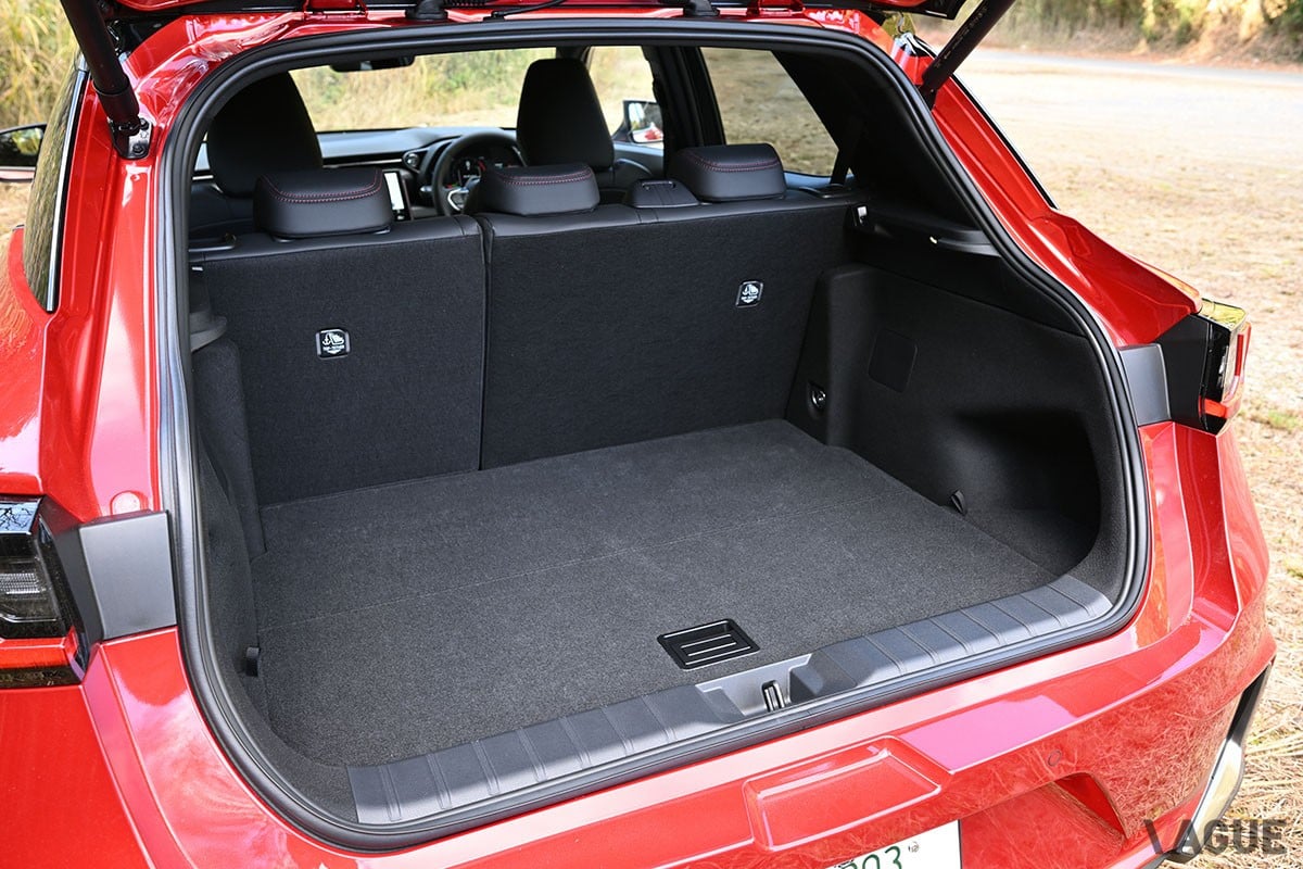 レクサス「LBX」の新グレード「アクティブ」