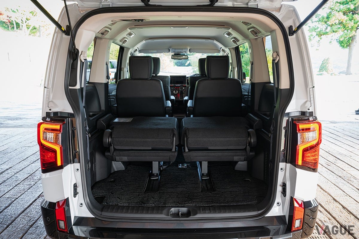 三菱「デリカD：5」