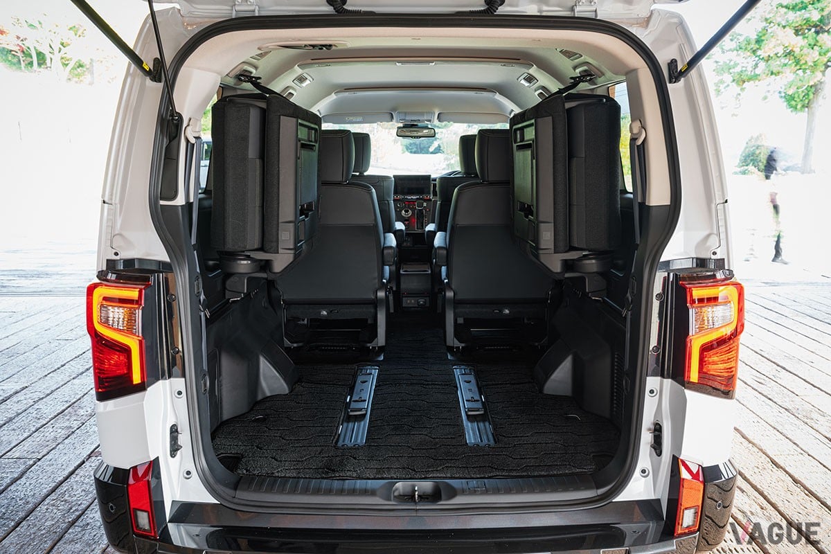 三菱「デリカD：5」