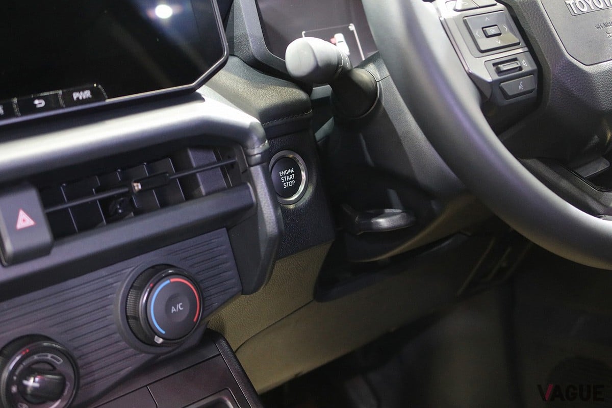 観音開きドアを採用するトヨタ新型「ハイラックス」のスマートキャブ