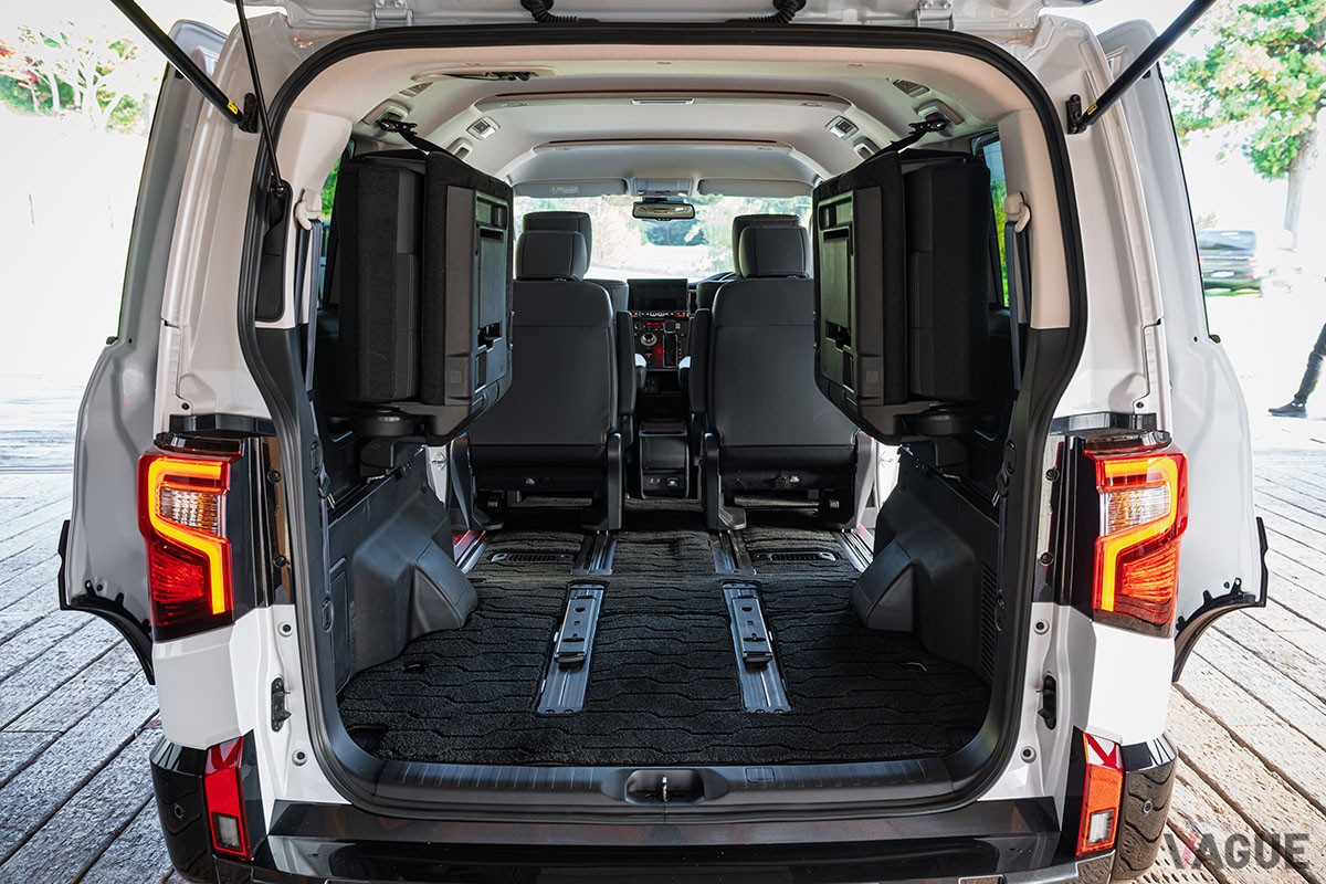 三菱「デリカD：5」