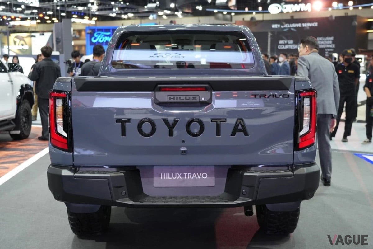 トヨタ新型「ハイラックス」のダブルキャブ