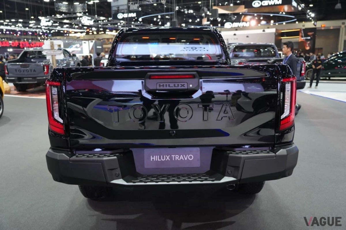 観音開きドアを採用するトヨタ新型「ハイラックス」のスマートキャブ