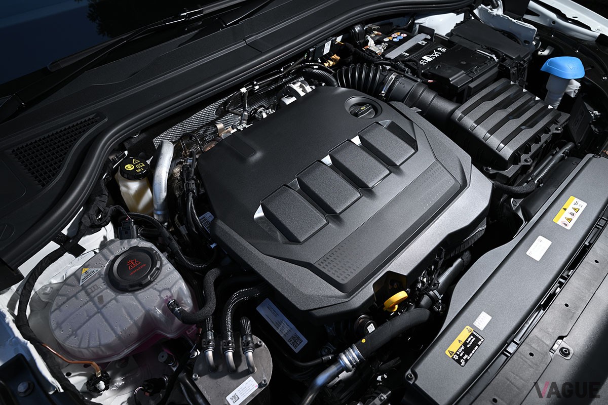 フォルクスワーゲン「パサート TDI 4モーション Rライン」