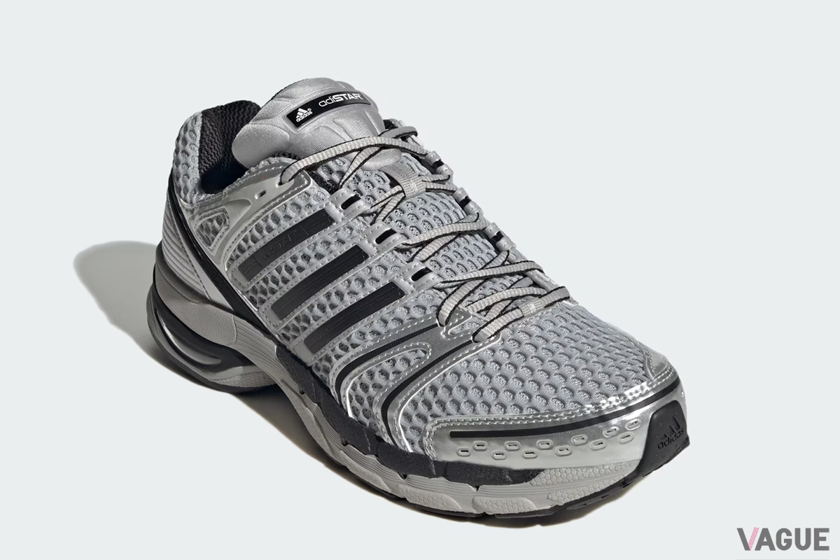 ADISTAR CONTROL 5（Grey Two／Core Black／Silver Metallic）：1万5400円