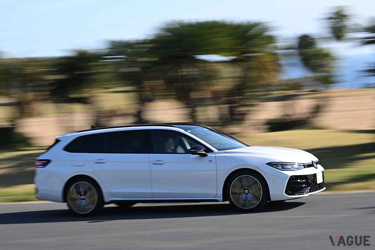 フォルクスワーゲン「パサート TDI 4モーション Rライン」