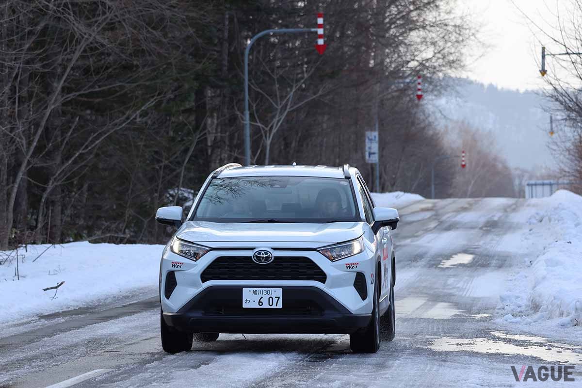ブリヂストンの新乗用車用スタッドレスタイヤ「ブリザックWZ-1」