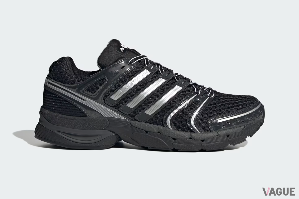 ADISTAR CONTROL 5（Core Black／Cloud White／Carbon）：1万5400円