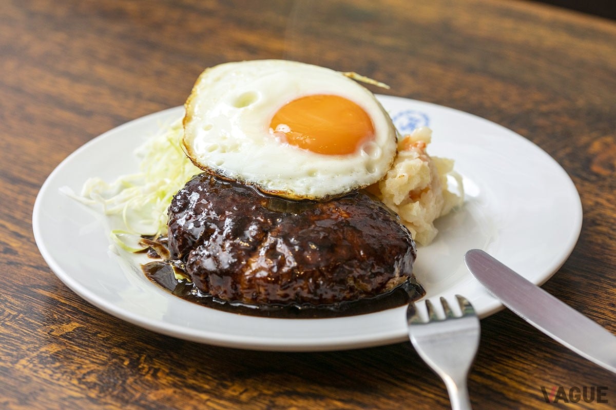 「手ごねハンバーグ」1200円。ランチタイムはライス＋100円