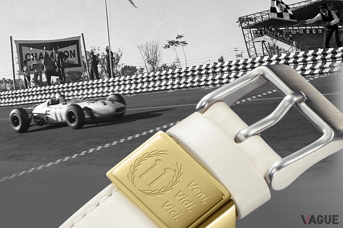 ゴールドの遊環には有名な「Veni, Vidi, Vici.」（来た、見た、勝った）と、カーナンバーを刻印