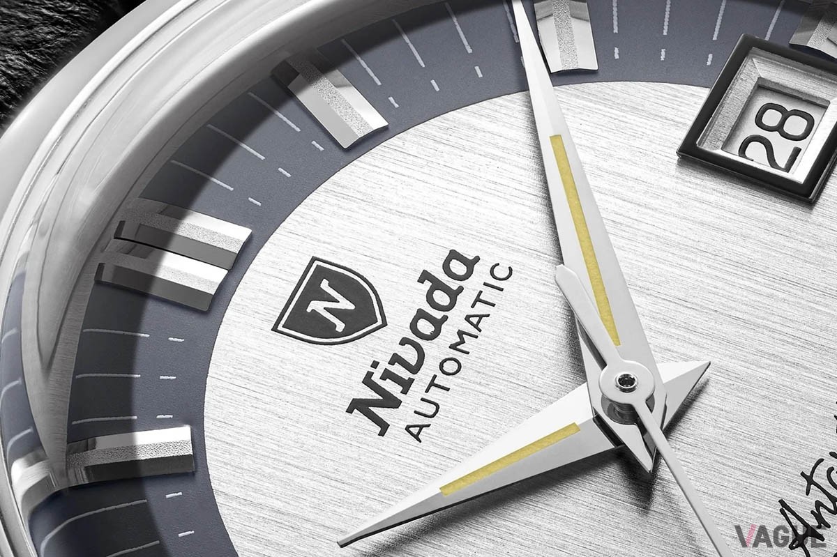 極地探検の歴史を証明するのは“裏側”!? 35mmと38mmのケースサイズも