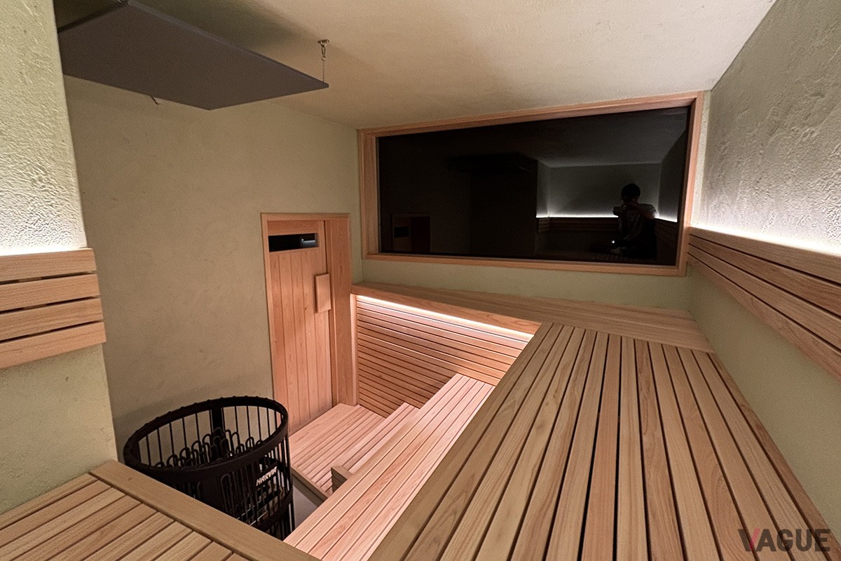 壁と天井は「シリカライム」という左官材を使用