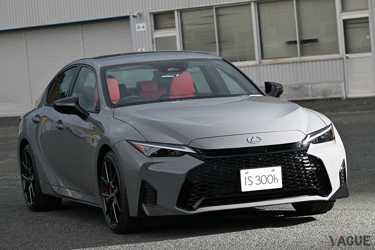 レクサス新型「IS300h」