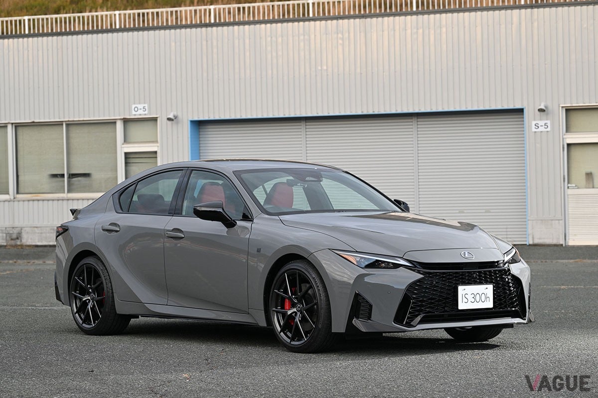 レクサス新型「IS300h」