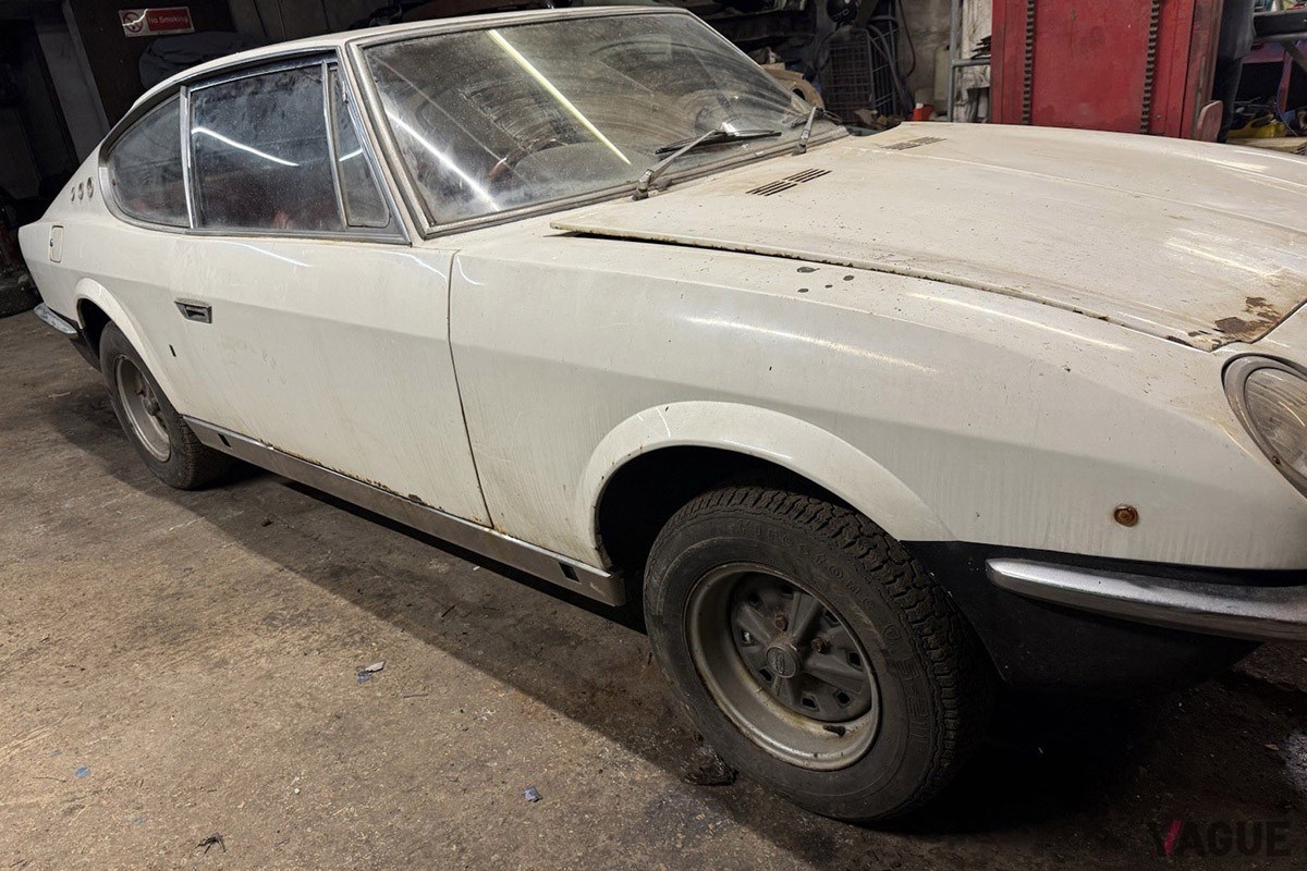 Ebay UKに出品された1969年式のフィアット「125サマンサ」。レストア前提の車両だ（C）ebay