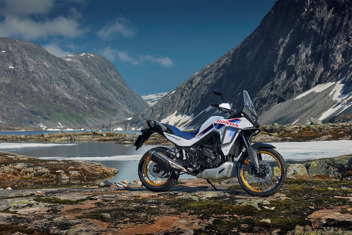 新たに“Eクラッチ”が設定されたホンダ「XL750 トランザルプ」