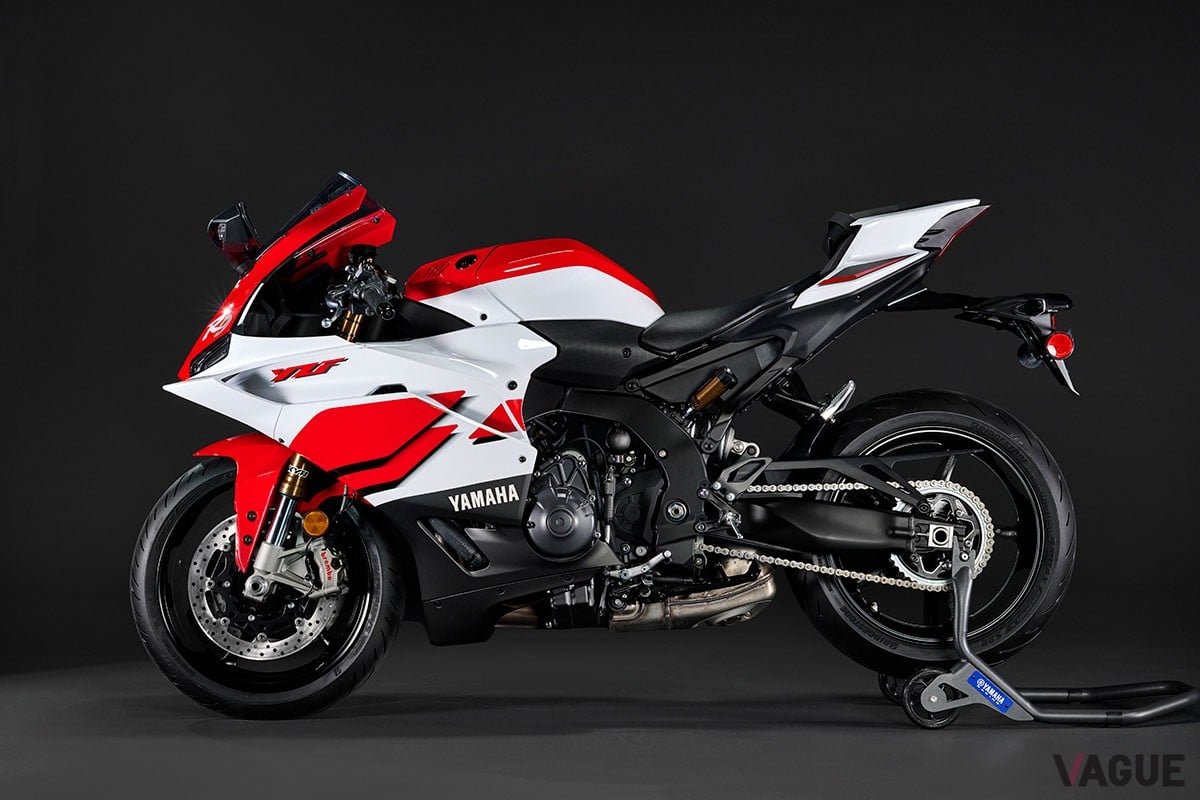 ヤマハ創立70周年の記念カラーをまとった「YZF-R9」