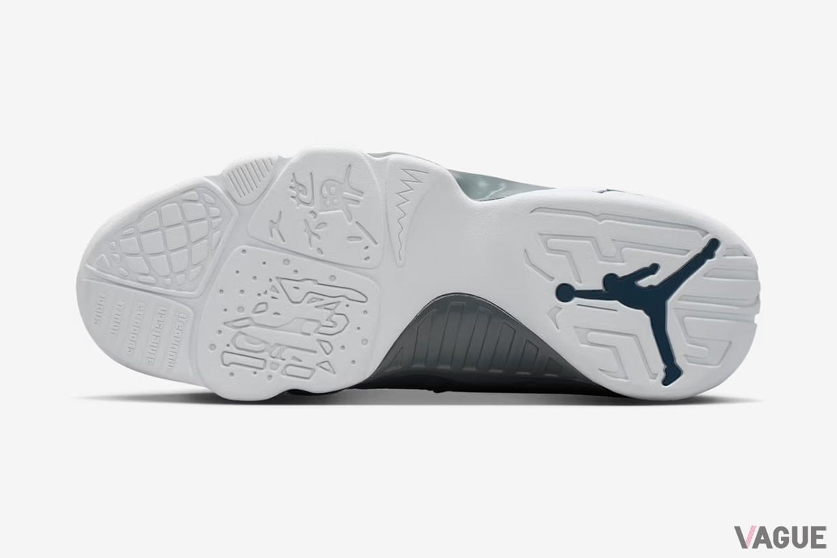 「エア ジョーダン 9」の人気カラー“フリントグレー＆フレンチブルー”が待望の復活