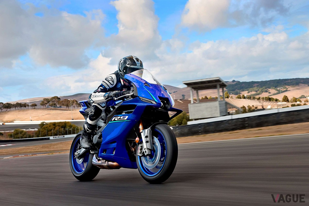 ヤマハ「YZF-R9」