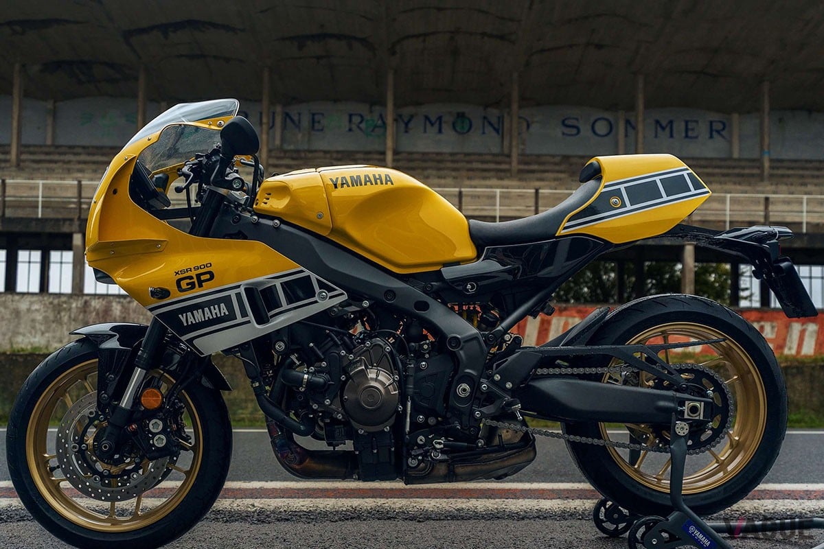 ヤマハ「XSR900 GP ABS」に“USインターカラー”を想起させる新色“イエロー”が登場
