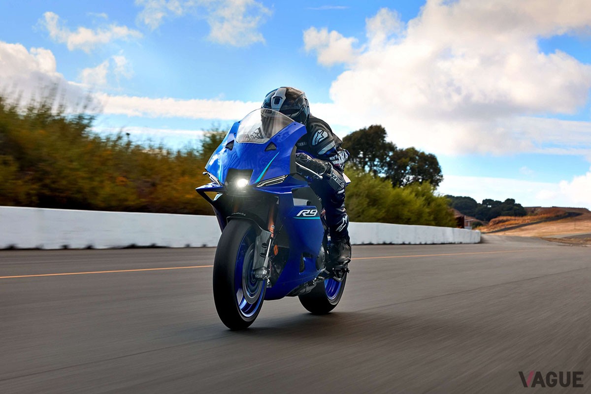 ヤマハ「YZF-R9」