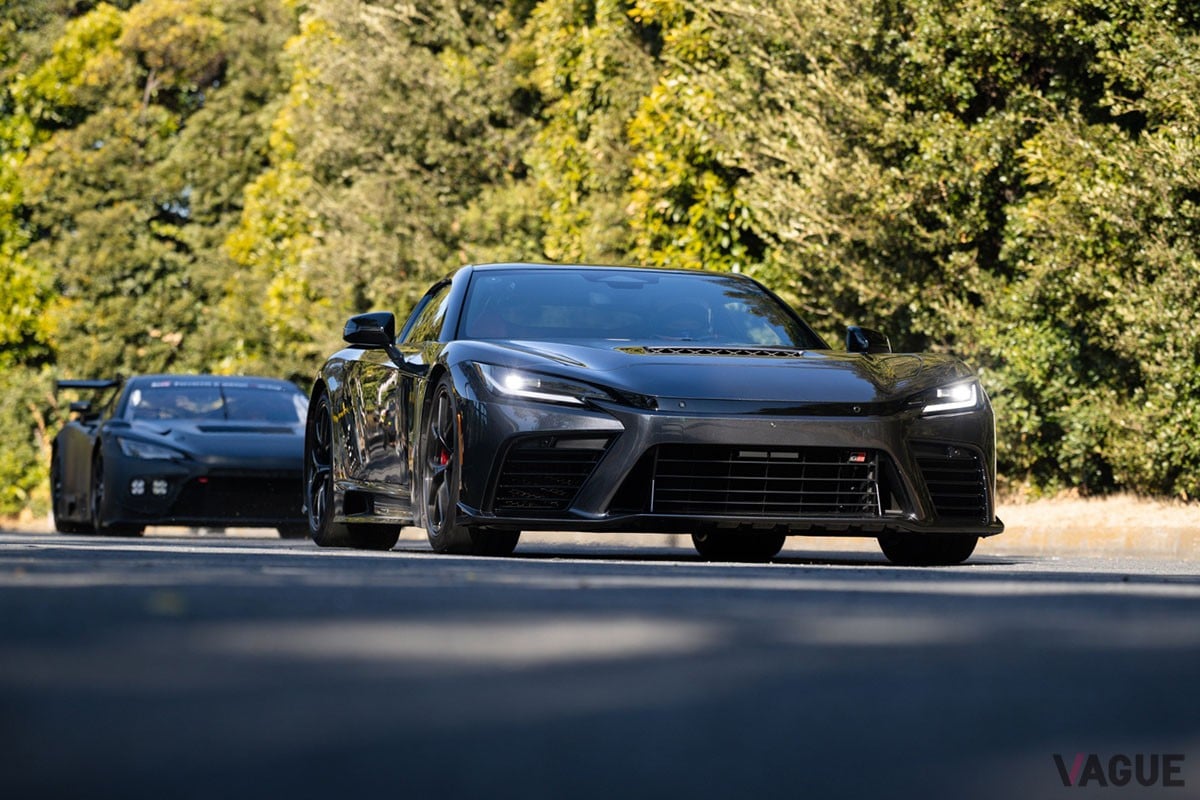 「東京オートサロン2026」ではデモランを披露したトヨタ「GR GT」と「GR GT3」（TGRの公式Facebookページより）