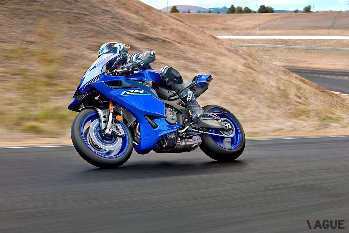 ヤマハ「YZF-R9」