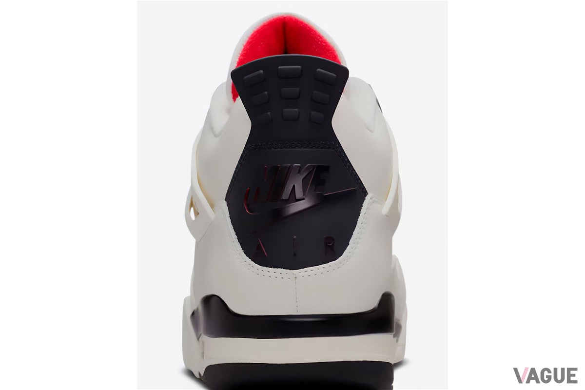 「エア ジョーダン 4」の新色“フライトクラブ セイル＆ブラック”