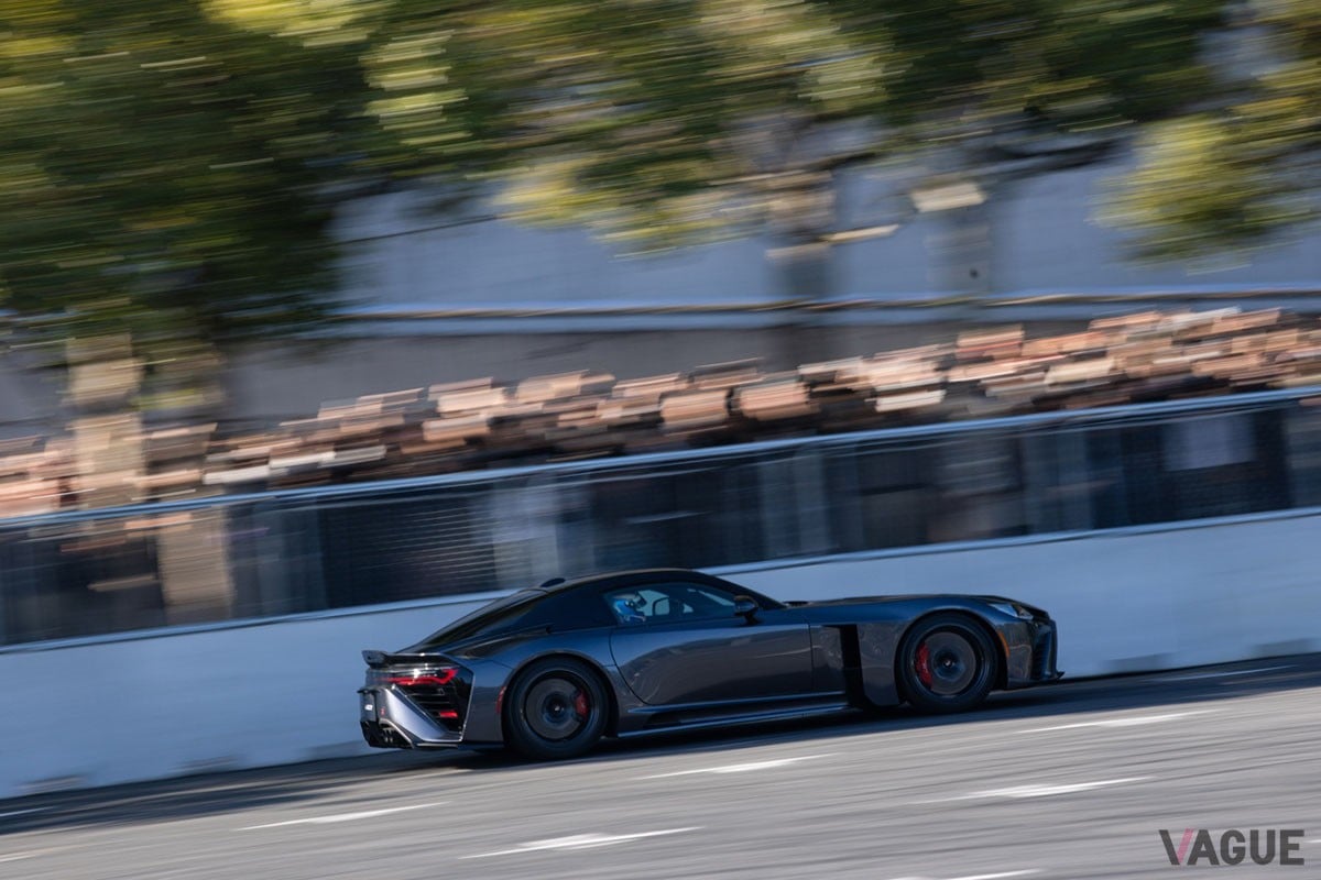 「東京オートサロン2026」ではデモランを披露したトヨタ「GR GT」と「GR GT3」（TGRの公式Facebookページより）