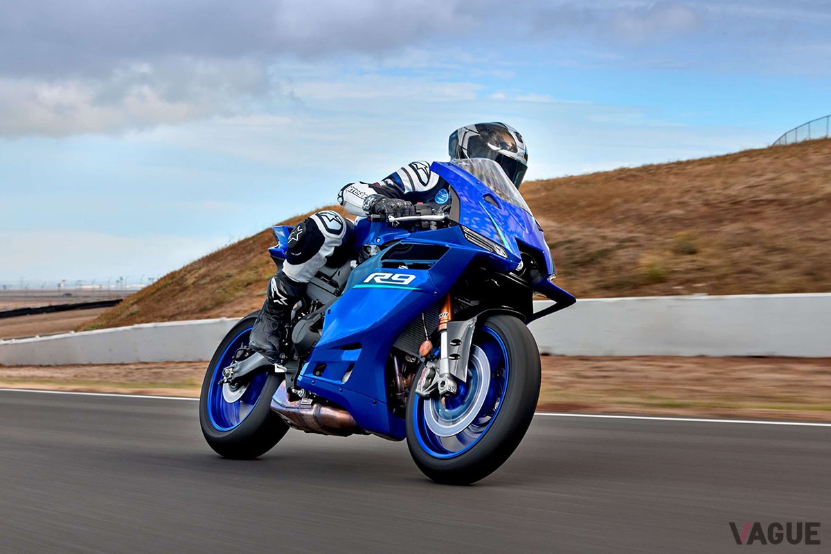 ヤマハ「YZF-R9」