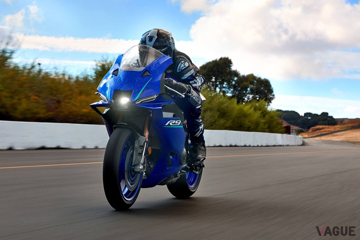ヤマハ「YZF-R9」