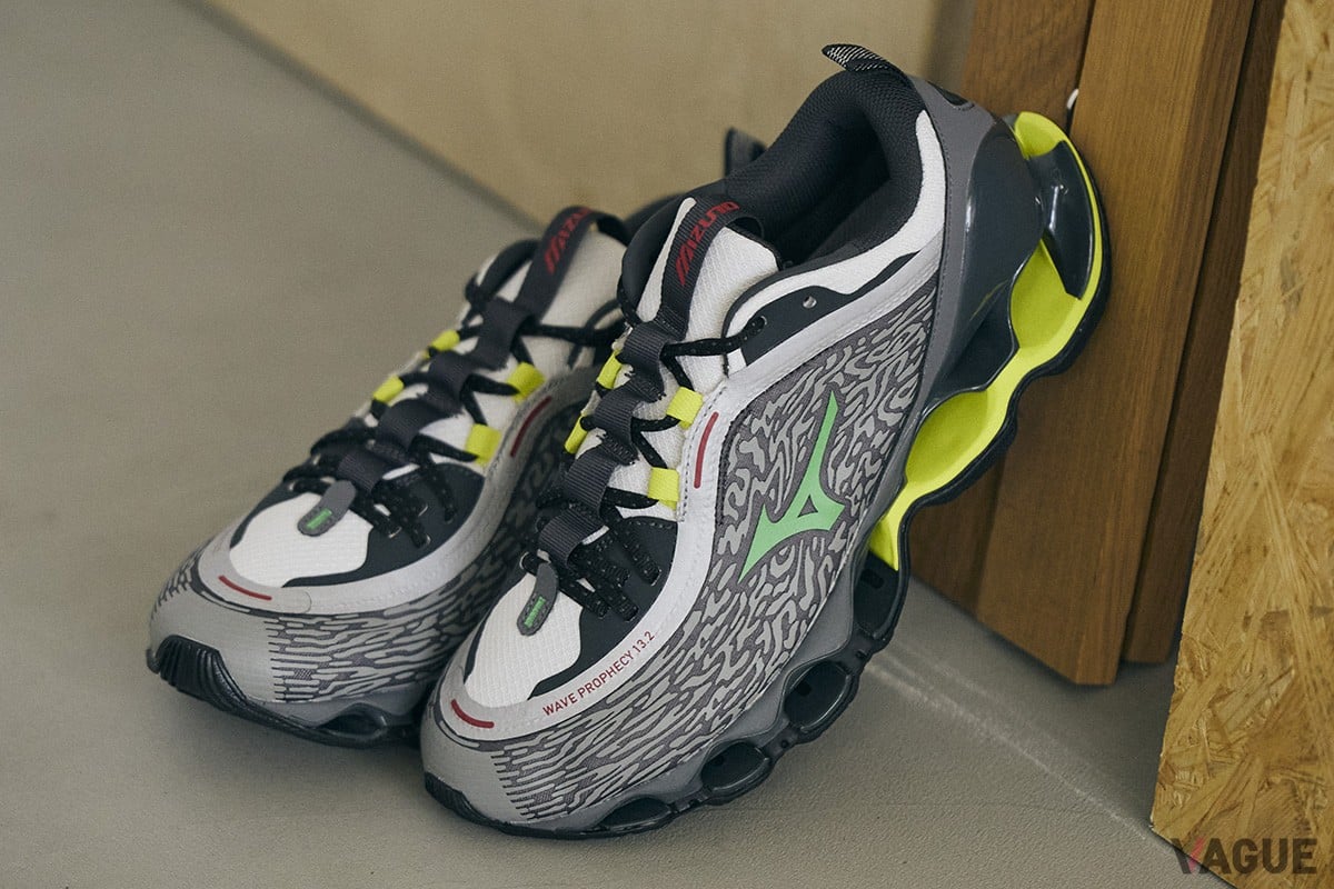 WAVE PROPHECY 13.2（ライトグレー×グリーン×ライムイエロー）：2万5300円
