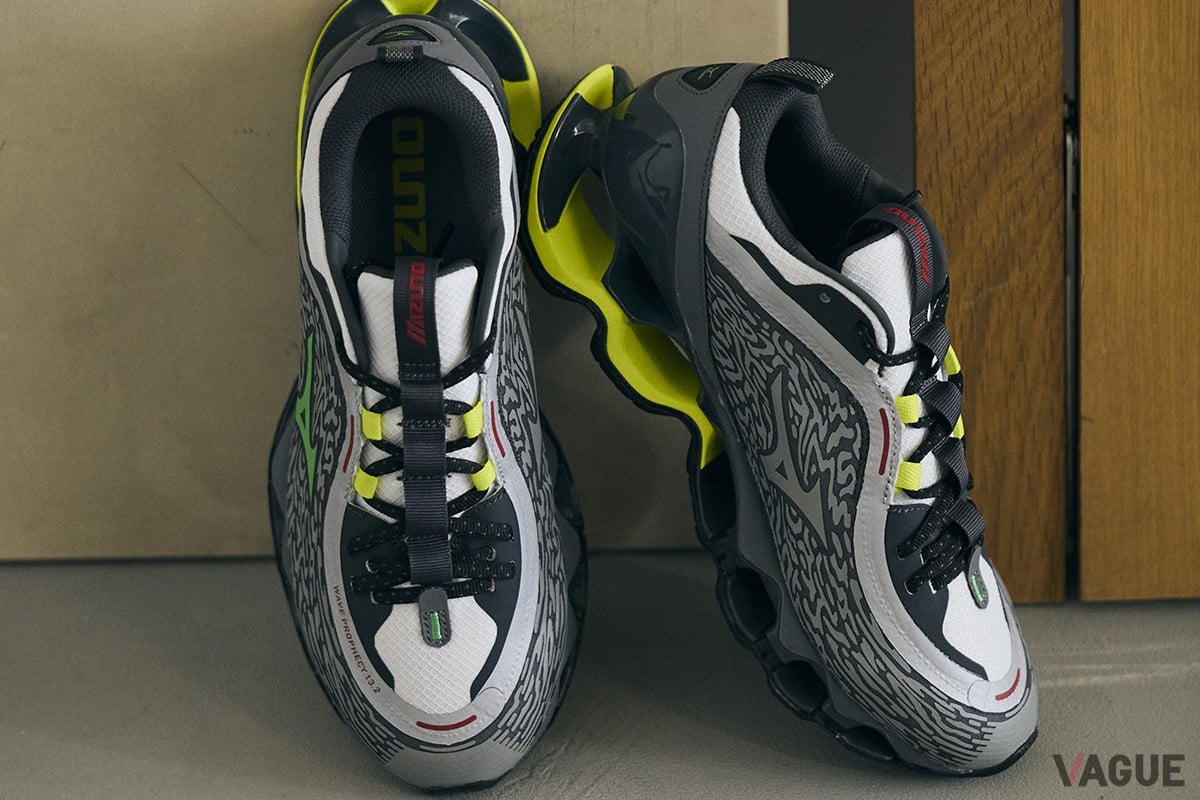WAVE PROPHECY 13.2（ライトグレー×グリーン×ライムイエロー）：2万5300円