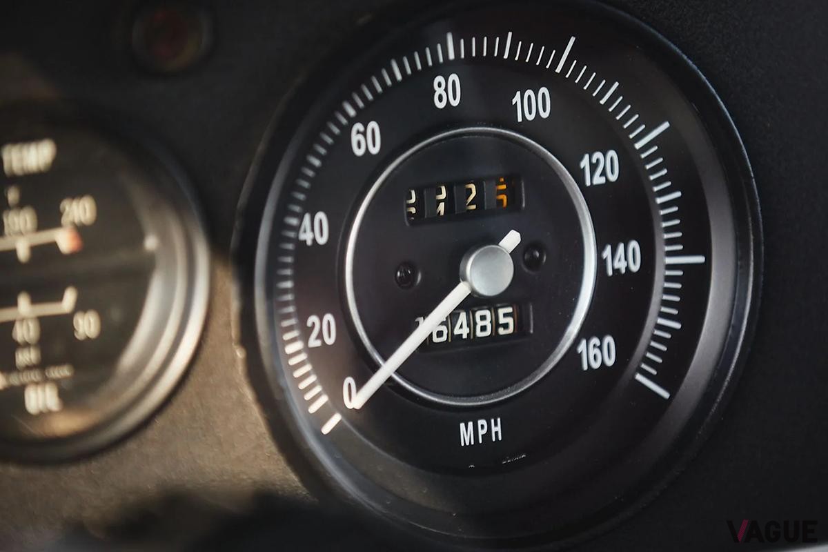 オークションに出品される予定の1967年式ダットサン「2000スポーツ」(c)BROAD ARROW Auctions