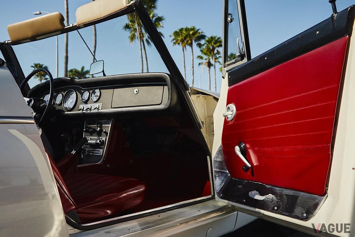 オークションに出品される予定の1967年式ダットサン「2000スポーツ」(c)BROAD ARROW Auctions