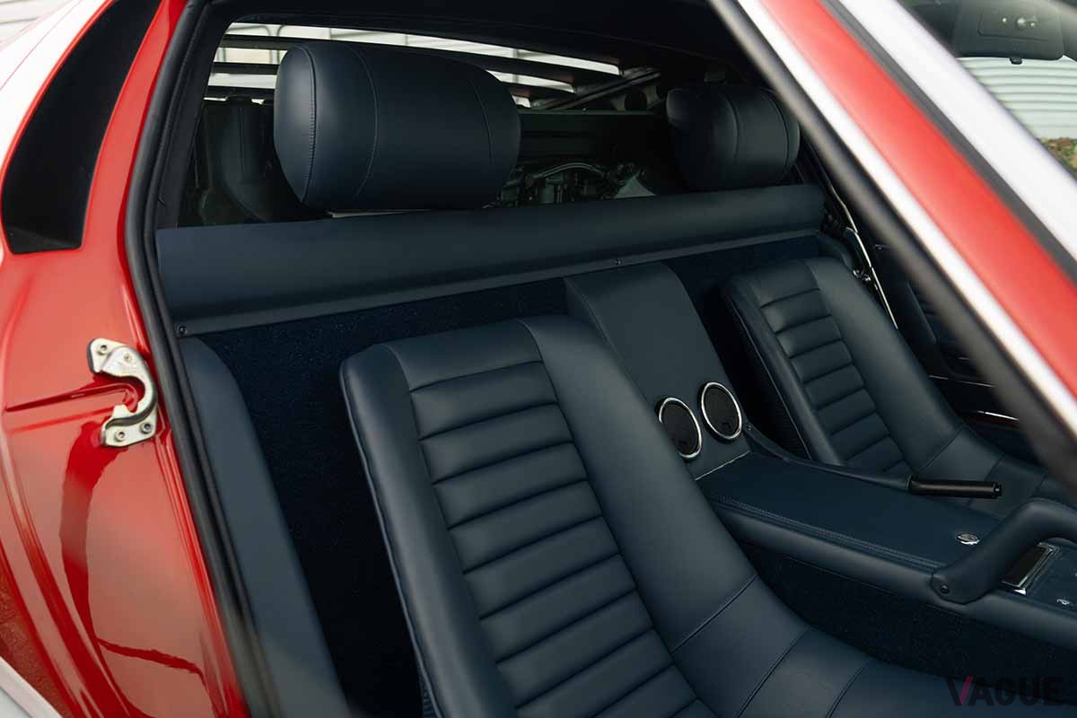 オークションに出品され高値落札された1971年式ランボルギーニ「ミウラSV」Armand Maertens(c)2025 Courtesy of RM Sotheby's
