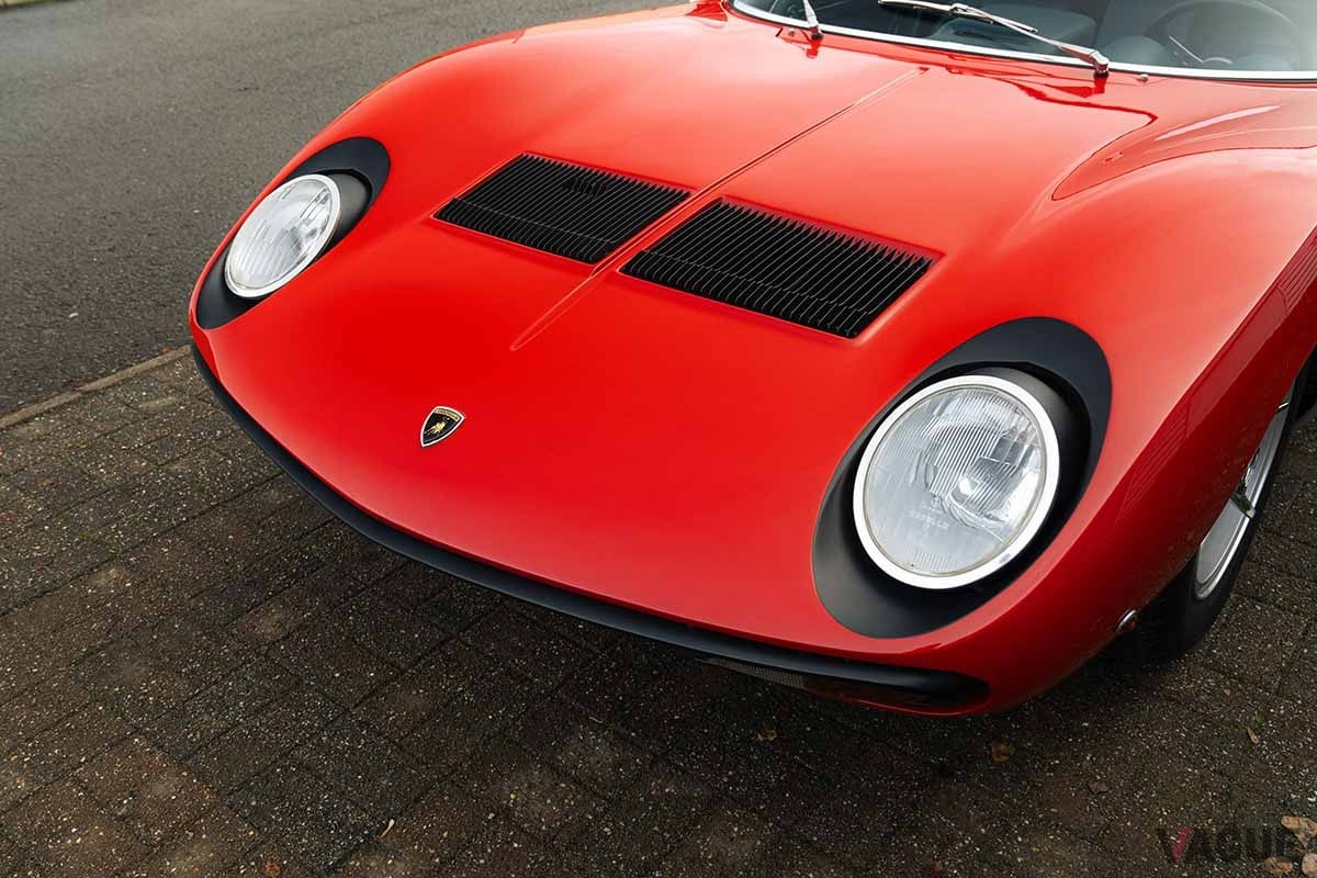 オークションに出品され高値落札された1971年式ランボルギーニ「ミウラSV」Armand Maertens(c)2025 Courtesy of RM Sotheby's