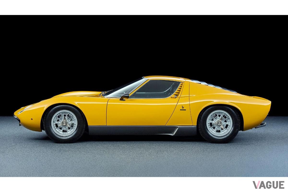 2026年1月にオンラインで開催されるオークションに出品される予定の1971年式ランボルギーニ「ミウラP400S」(c)BROAD ARROW Auctions