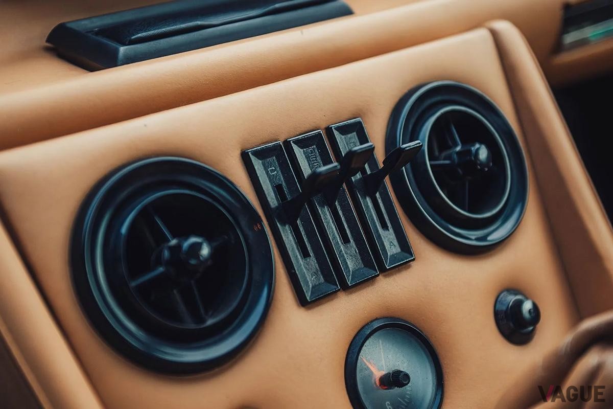 オークションに出品された1972年式ランボルギーニ「ハラマ400GT」(c)BROAD ARROW Auctions