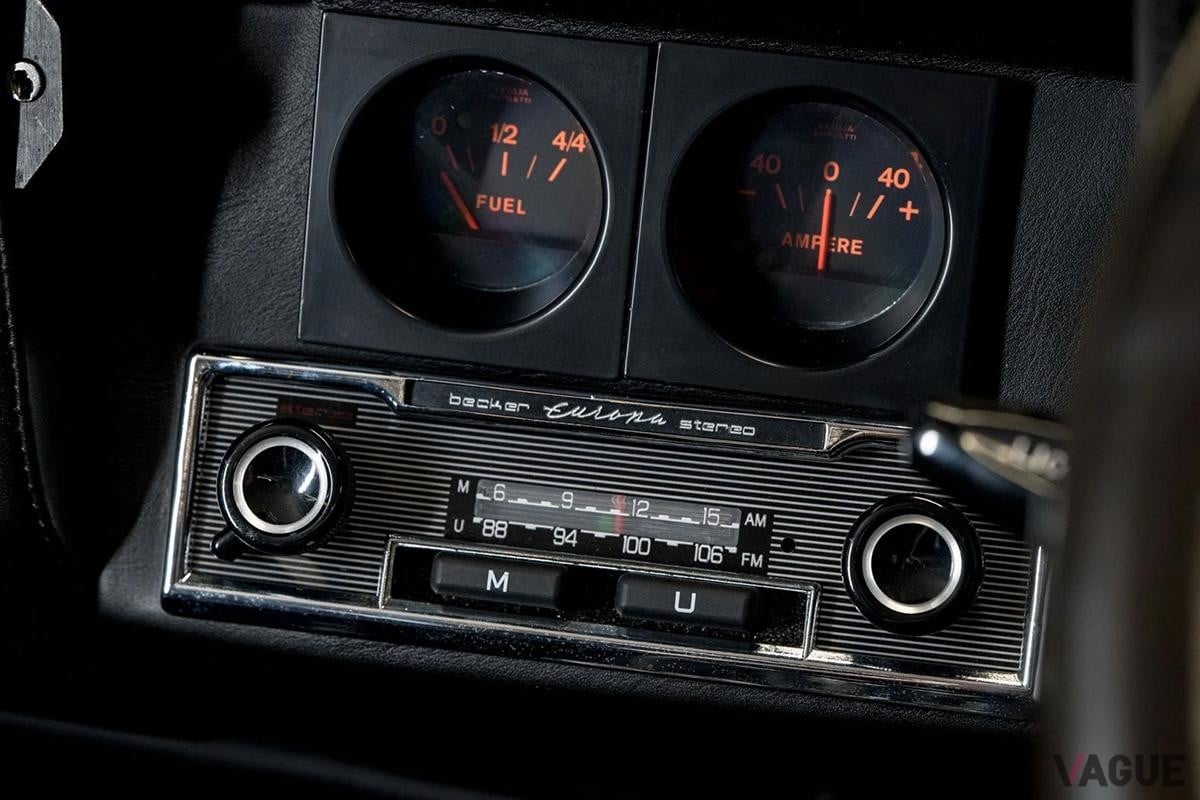 オークションに出品予定の1974年式フェラーリ「365GT4BB」(c)BROAD ARROW Auctions