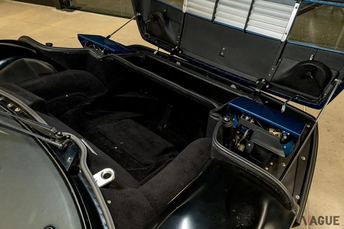 オークションに出品予定の1974年式フェラーリ「365GT4BB」(c)BROAD ARROW Auctions