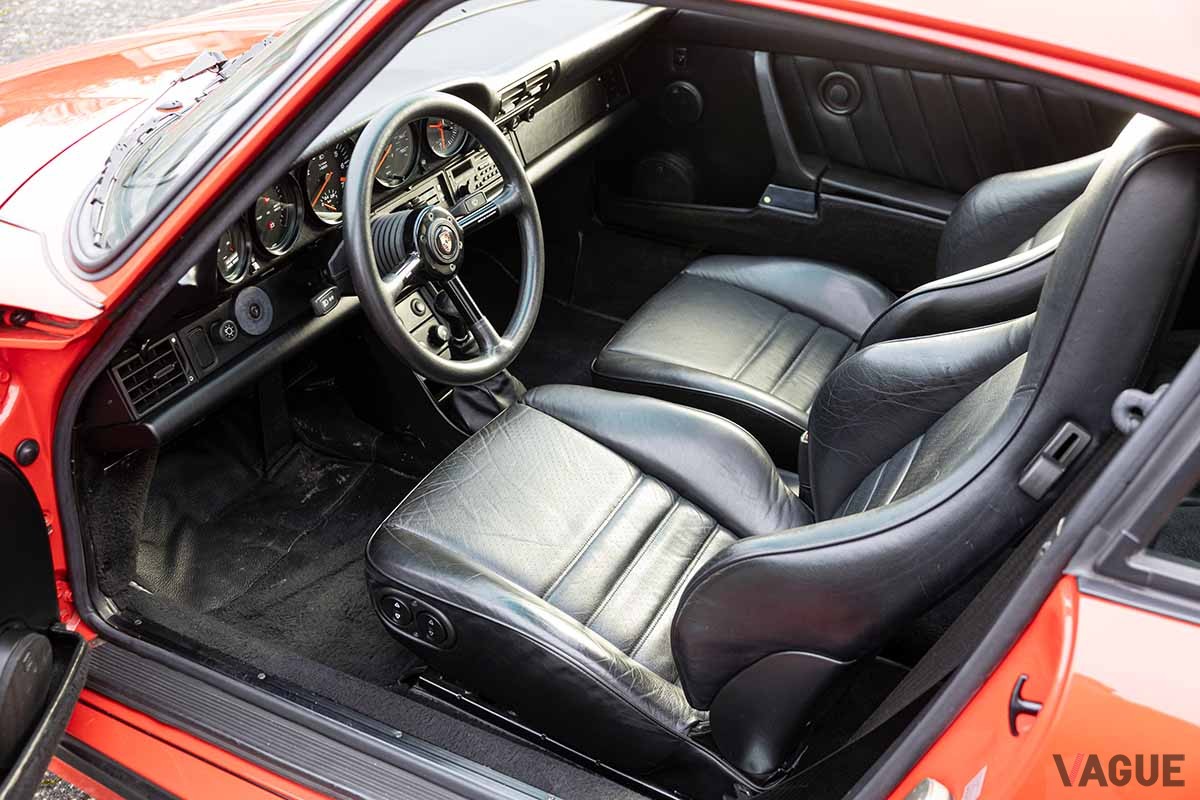 オークションに出品予定の1988年式ポルシェ911“フラットノーズ”クーペSimon Clay(c)2025 Courtesy of RM Sotheby's