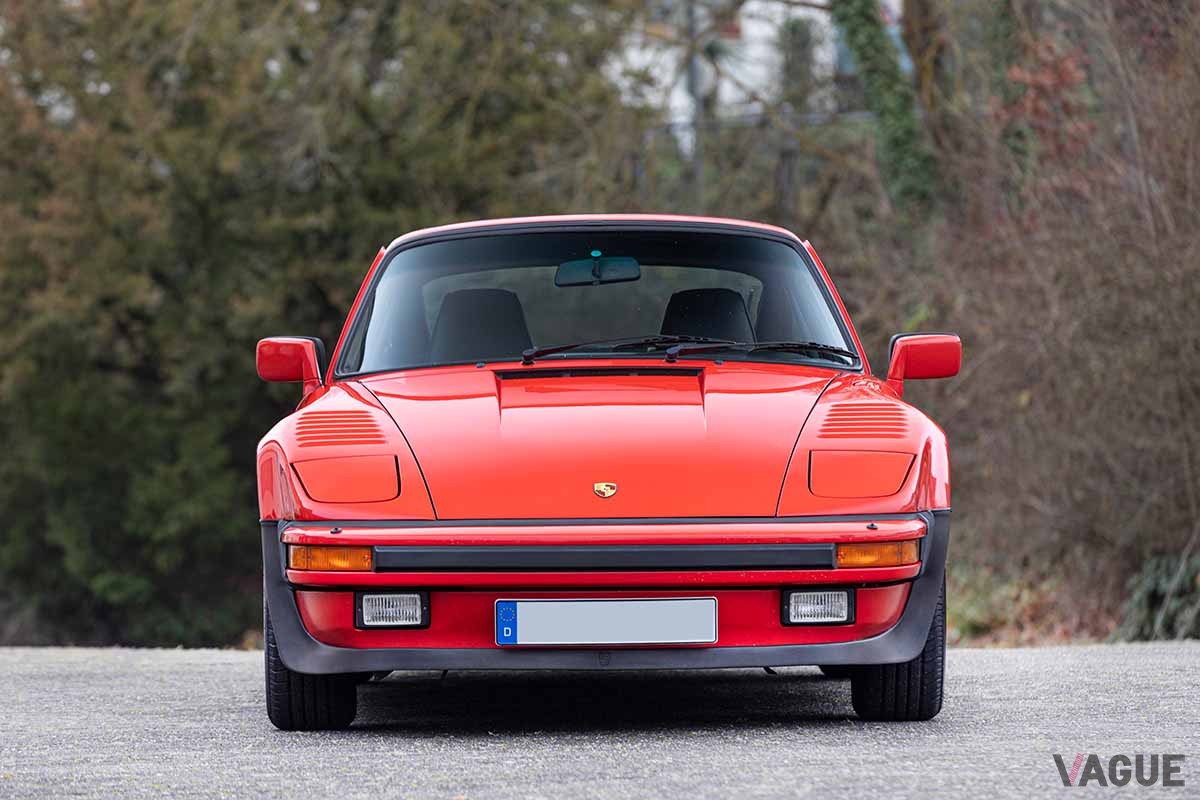 オークションに出品予定の1988年式ポルシェ911“フラットノーズ”クーペSimon Clay(c)2025 Courtesy of RM Sotheby's