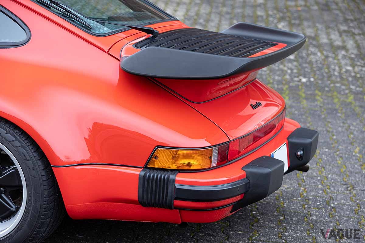 オークションに出品予定の1988年式ポルシェ911“フラットノーズ”クーペSimon Clay(c)2025 Courtesy of RM Sotheby's