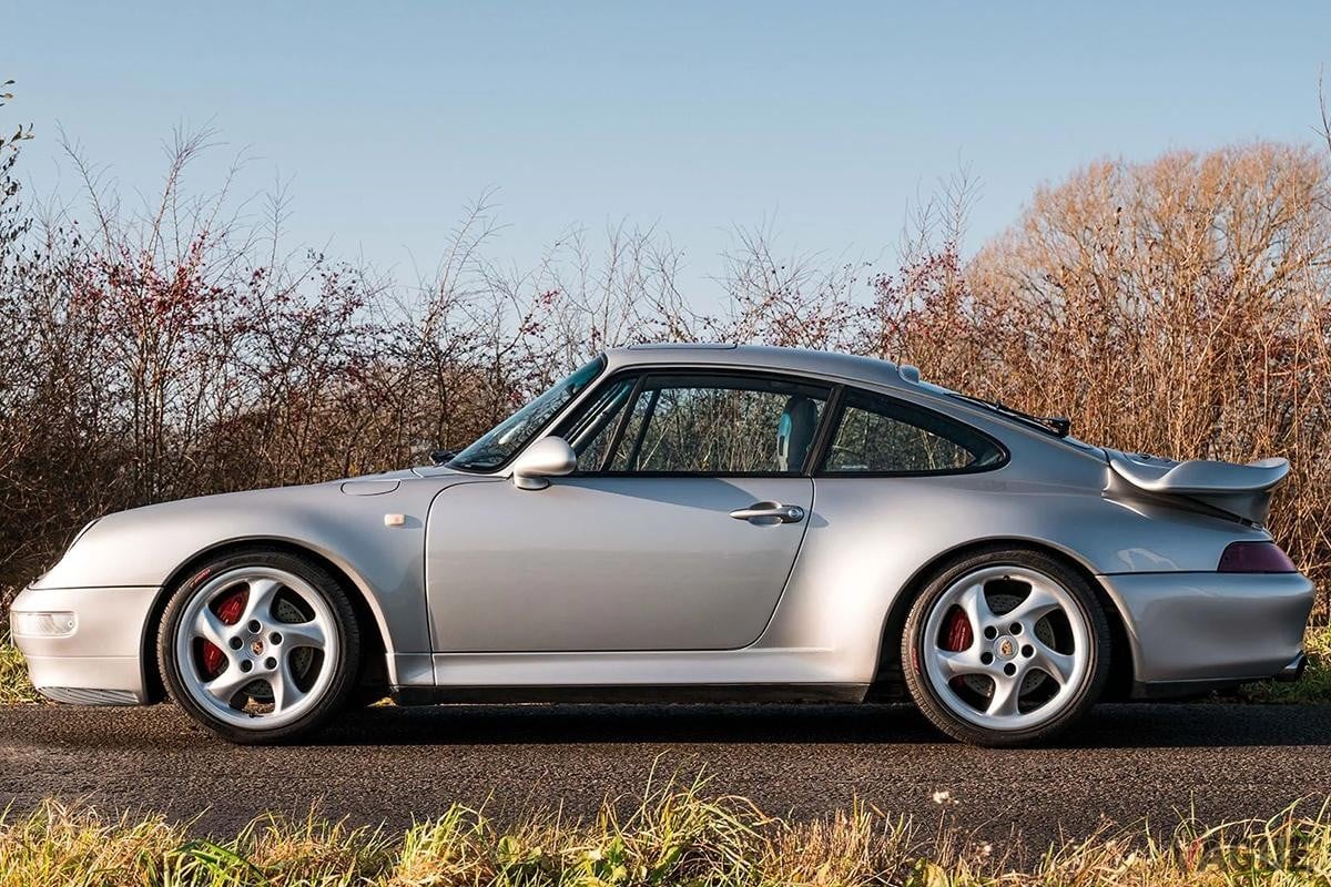 オークションに出品される予定の1998年式993型ポルシェ「991ターボ」(c)BROAD ARROW Auctions