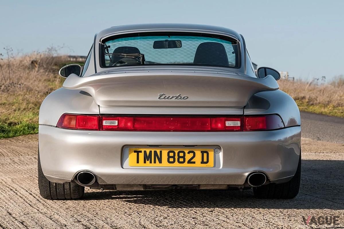 オークションに出品される予定の1998年式993型ポルシェ「991ターボ」(c)BROAD ARROW Auctions