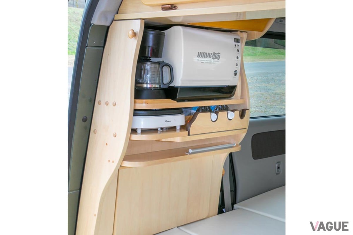 リア左サイドキャビネット