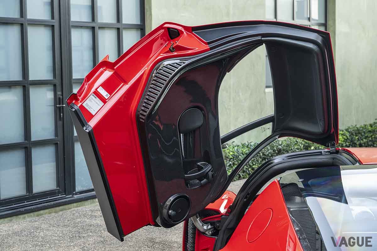 オークションに出品予定の2003年式フェラーリ「エンツォ」Robin Adams(c)2025 Courtesy of RM　Sotheby's